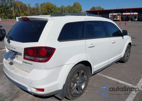 2014 Dodge Journey Crossroad z USA, uszkodzony, nr VIN 3C4PDCGG4ET311982